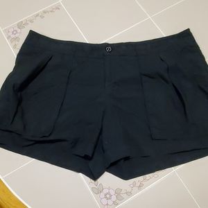 Pleated Black Shorts